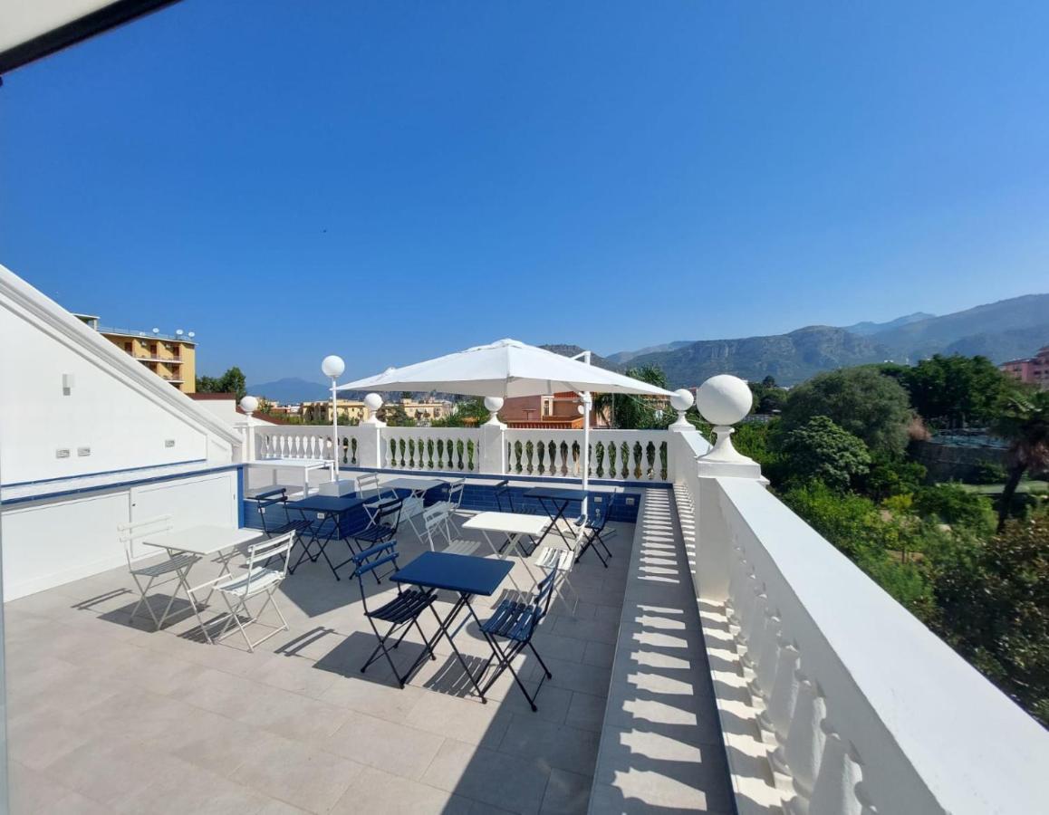 Villa Gabriella - Rooms & Breakfast Сант'Анджелло Экстерьер фото